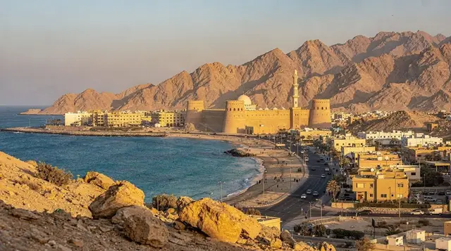 Fujairah: snorkeling & kayak at Snoopy Island & Sandy Beach