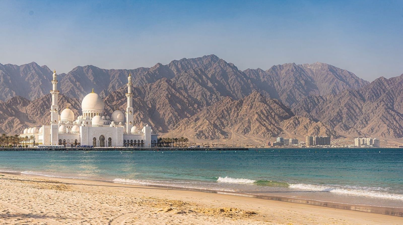 Best day trips from Dubai: 7 options ranked — Abu Dhabi, Sharjah, Ras Al Khaimah, Fujairah, Al Ain, Hatta, and Musandam compar