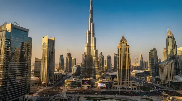 Dubai night city tour with Burj Khalifa At The Top ticket