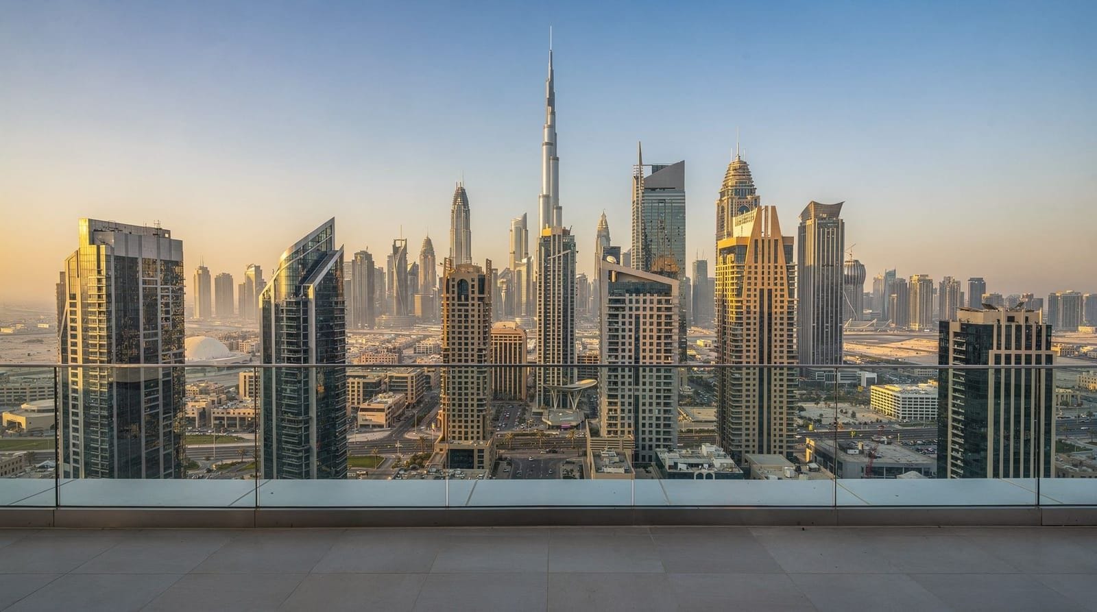 Dubai's best viewpoints, ranked: decks, rooftops, and free spots that deliver — Dubai's best viewpoints ranked honestly: paid observation decks, rooftop bars, a