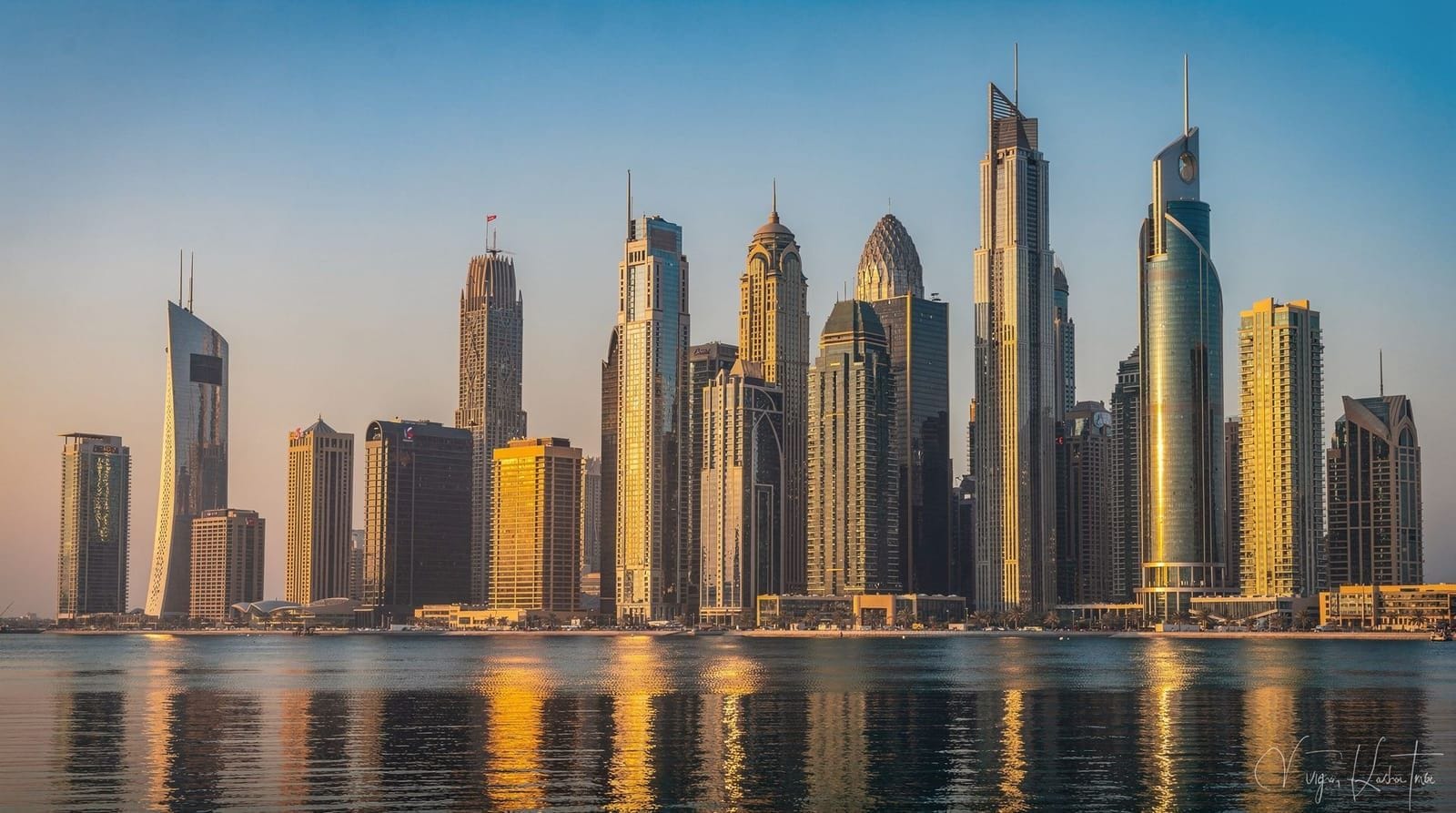 Best places to photograph the Dubai skyline (and when to go) — The best free and paid spots to photograph the Dubai skyline, with exact timing,