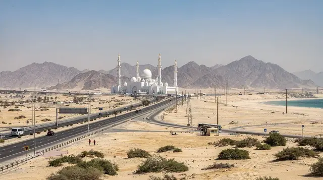Dubai to Abu Dhabi day trip: transport, timing, and what to see