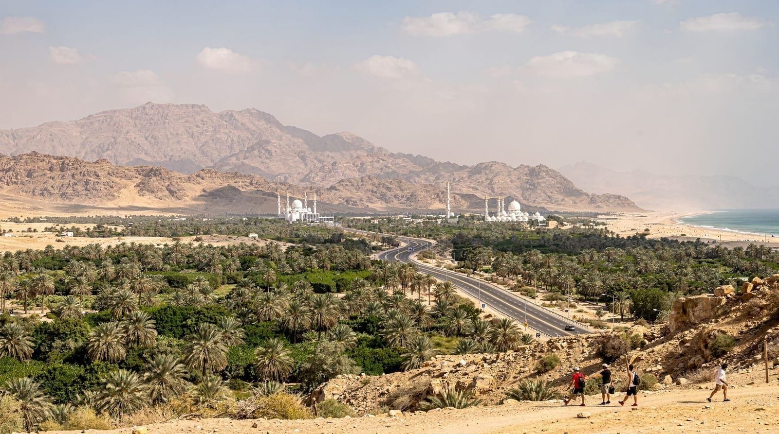 Dubai to Al Ain day trip: the oasis city and Jebel Hafeet — How to get from Dubai to Al Ain, what the oasis and Jebel Hafeet mountain road o