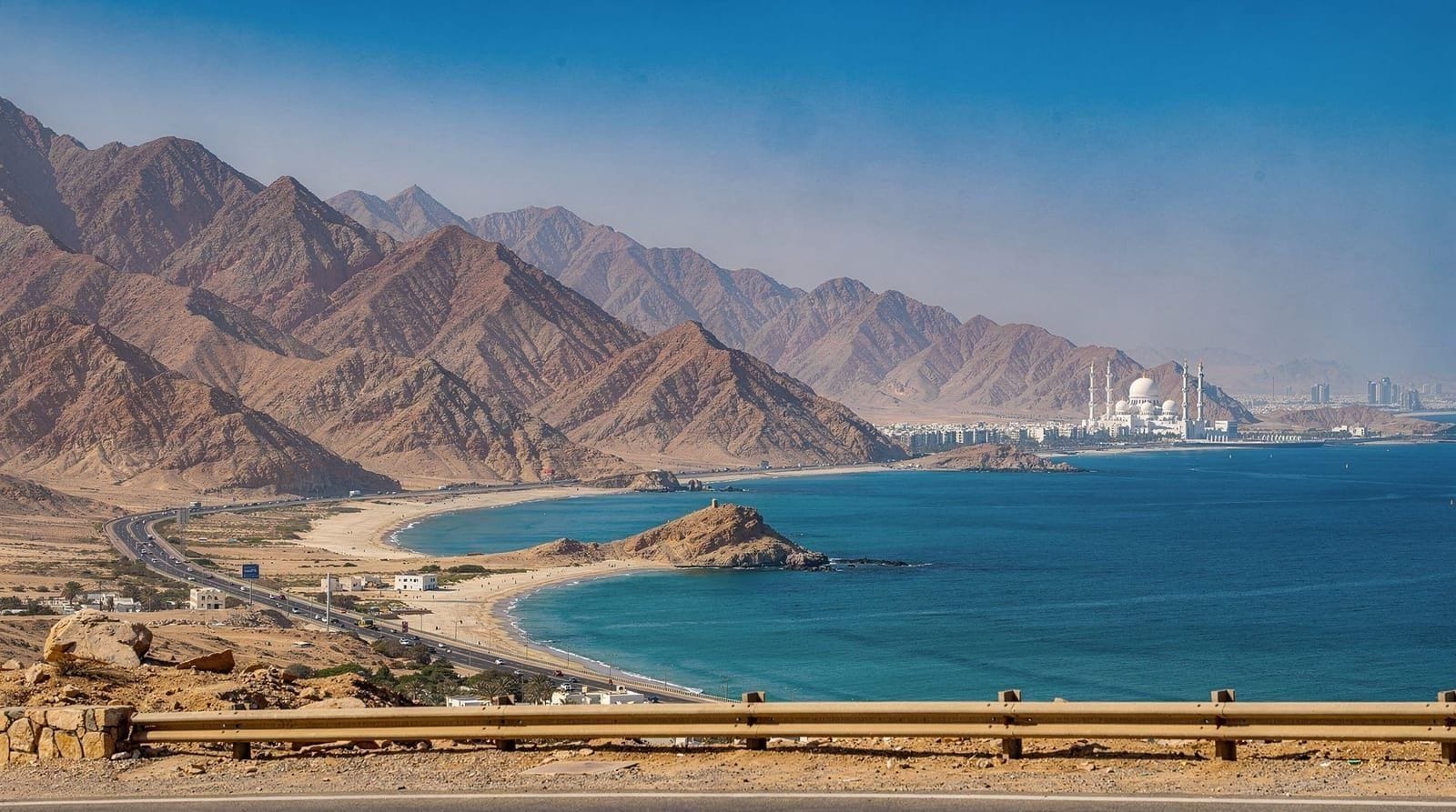 Dubai to Fujairah day trip: east coast, Snoopy Island, and the drive over — How to get from Dubai to Fujairah, whether the drive is worth it for Snoopy Isla