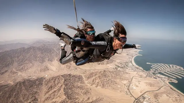 Skydive Dubai: the complete tandem skydiving guide